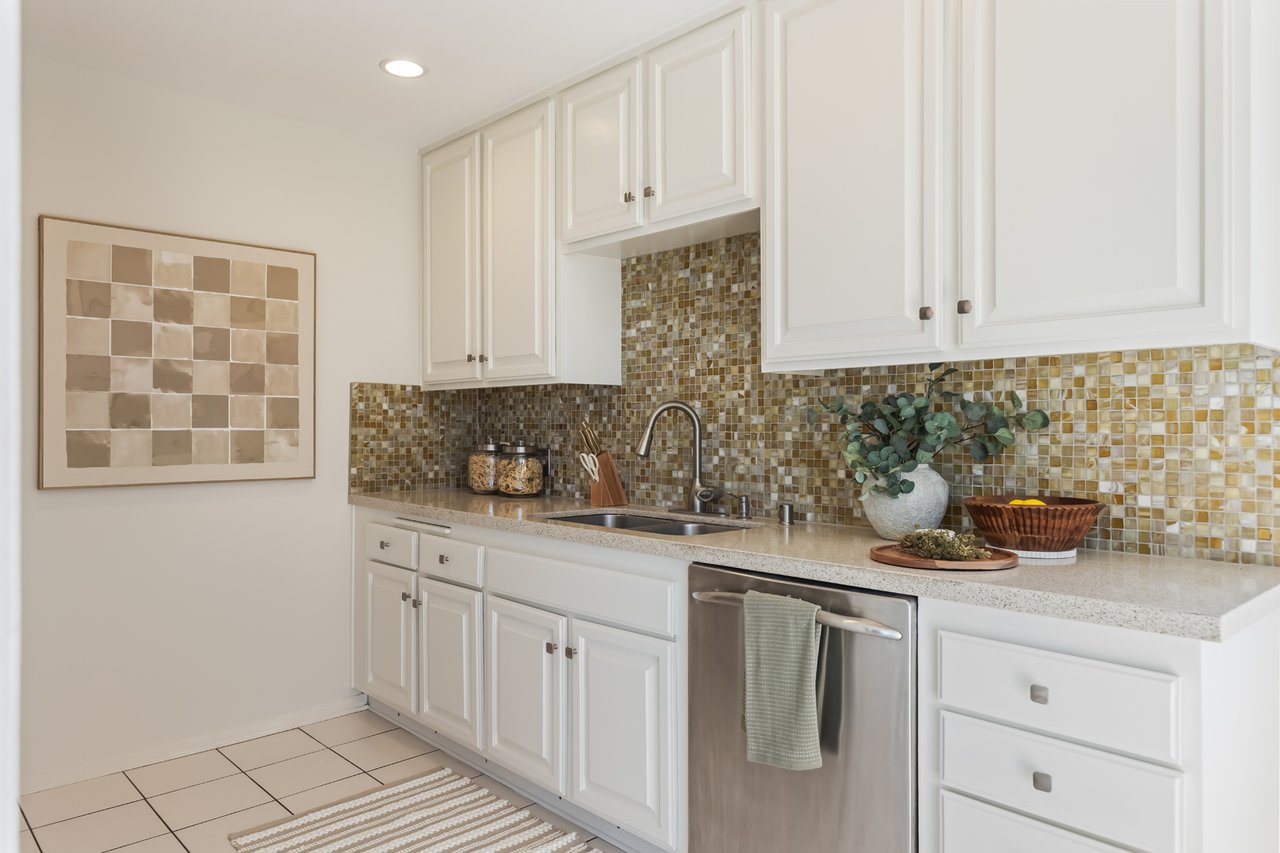 10751 Wilshire Blvd #1009, Westwood