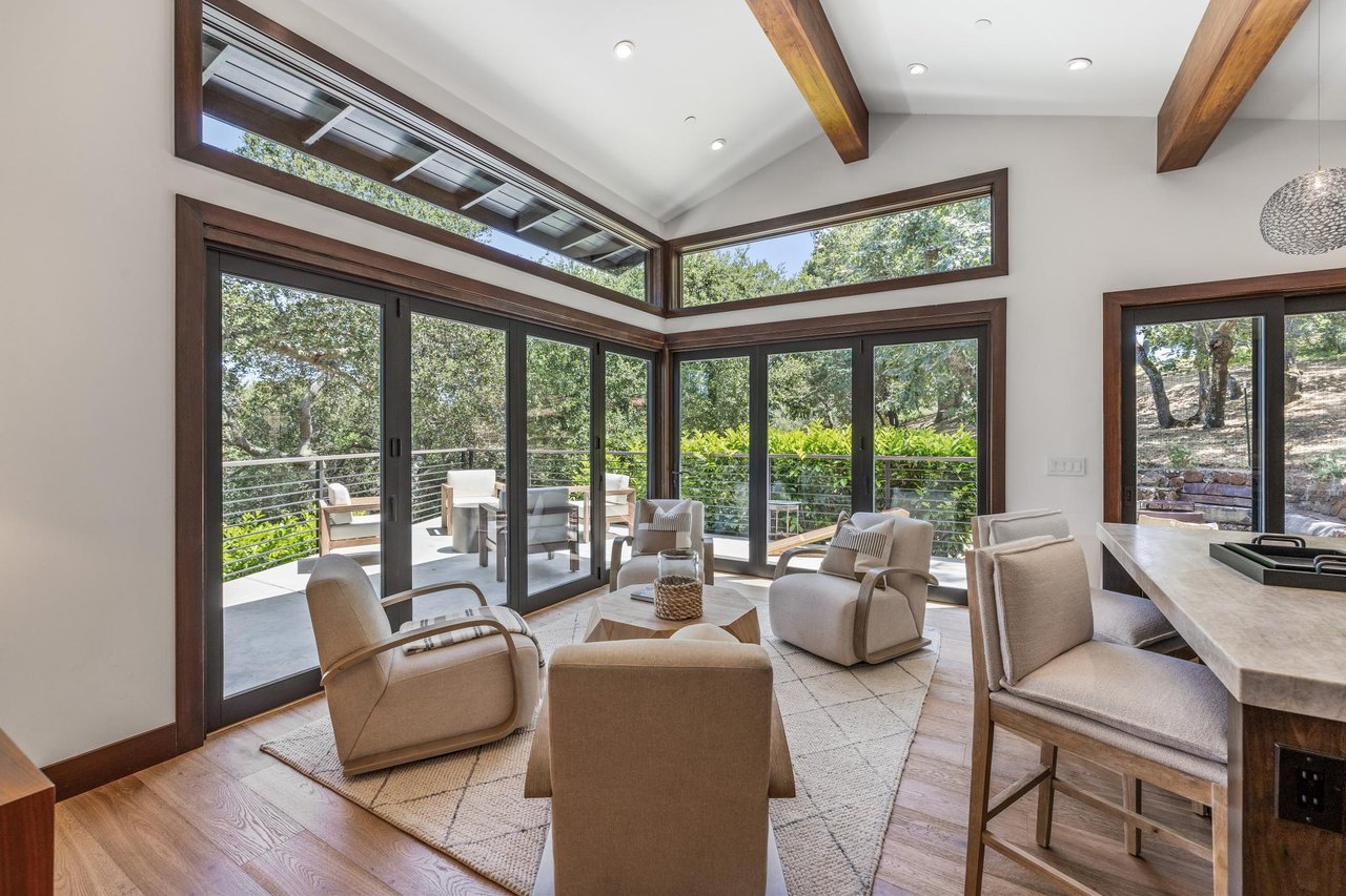 138 Bolivar LN