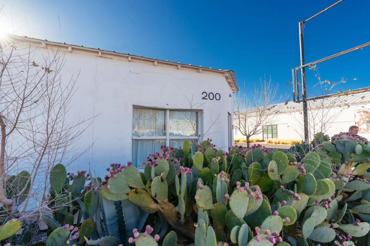 200 E San Antonio St