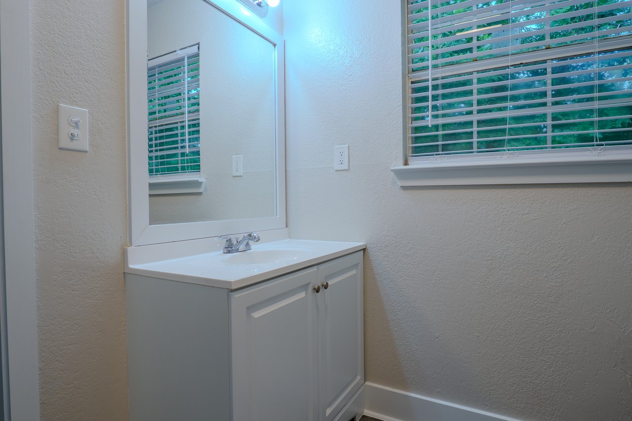 21415 Russell Dr. Unit-B 