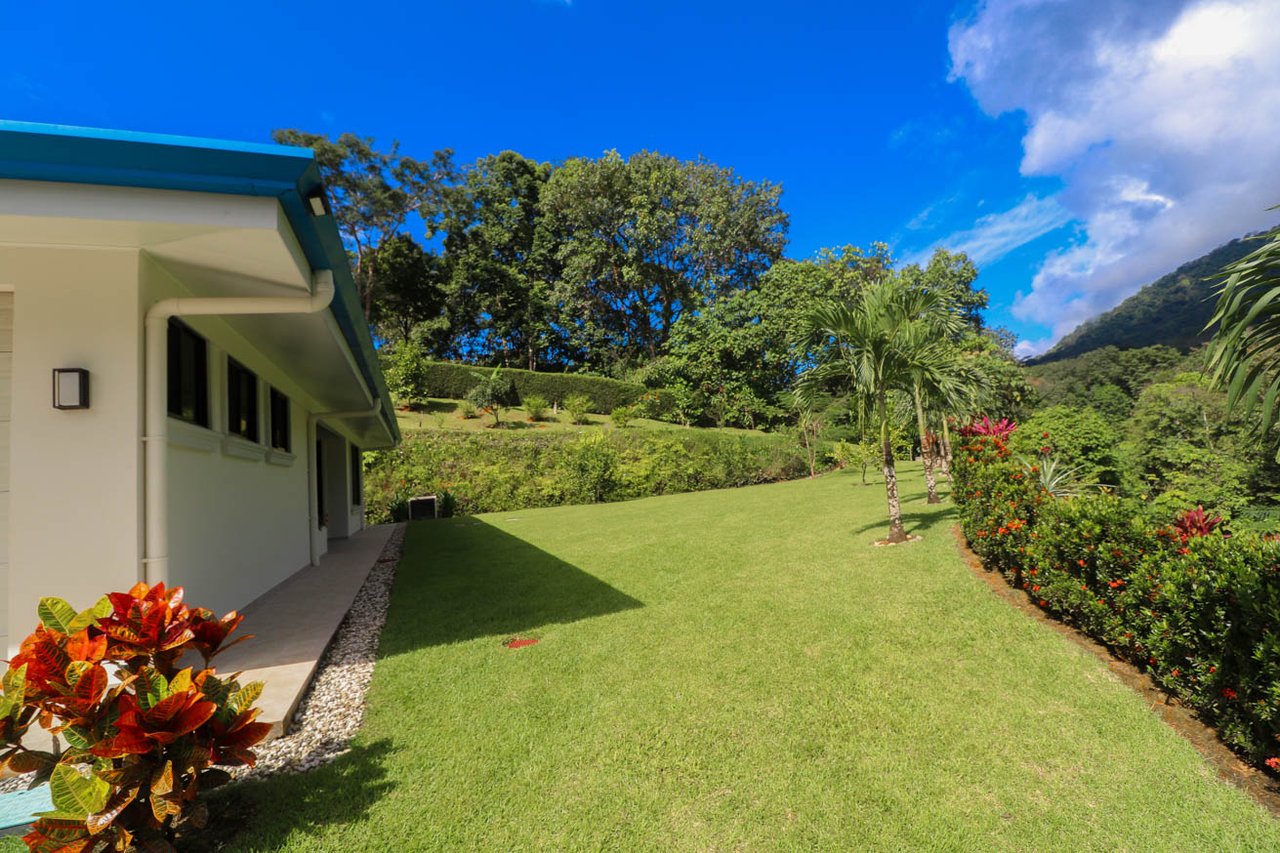 Private 2-Bed Hacienda with Ocean & Mountain Views, Pool & Development Potential in Ojochal