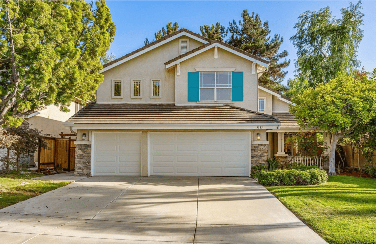 3383 Avenida Nieve