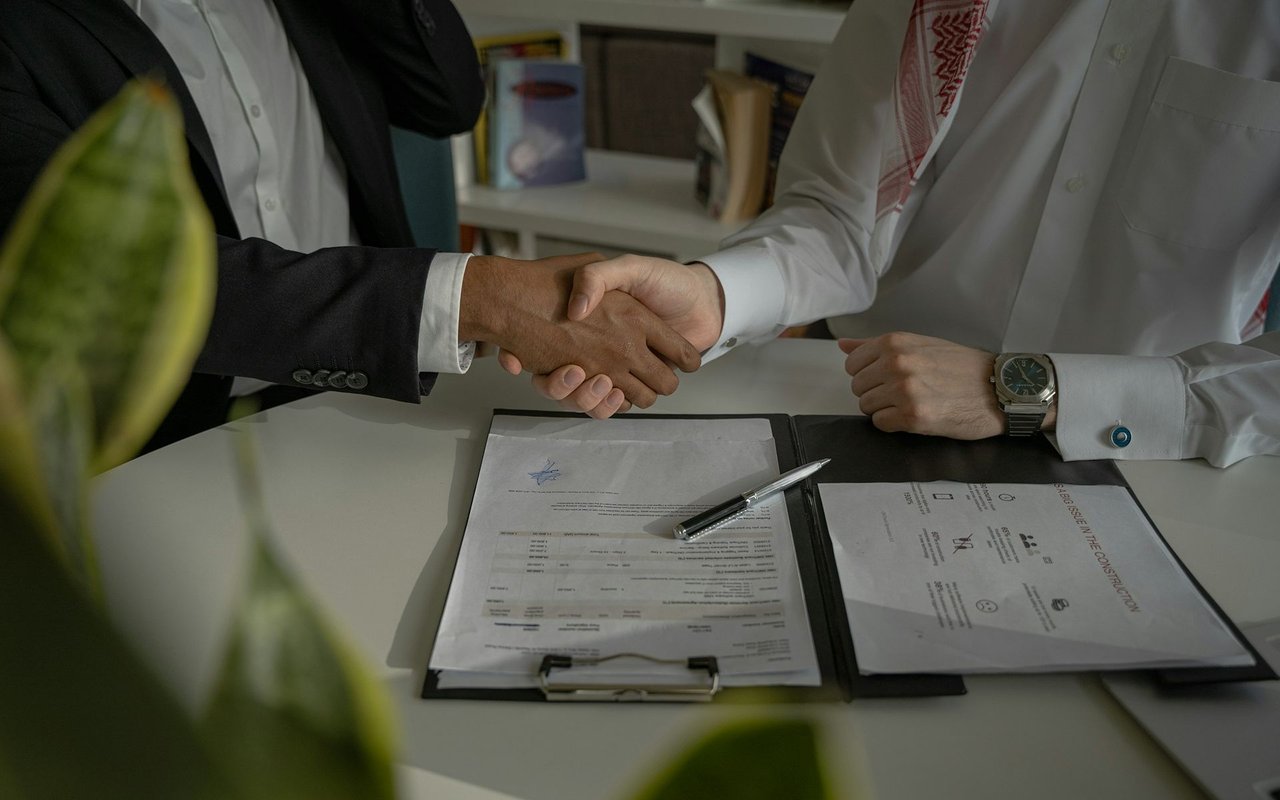 7 Real Estate Negotiation Tactics That Work