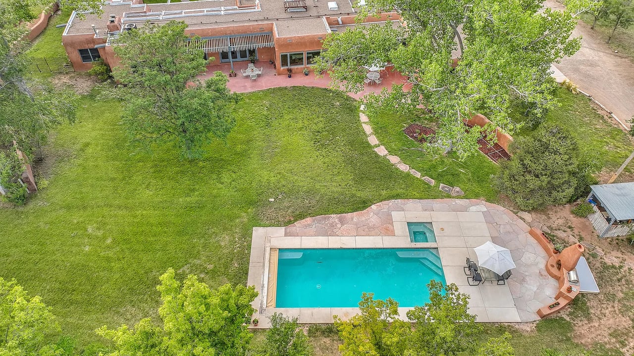 5910 Corrales Rd