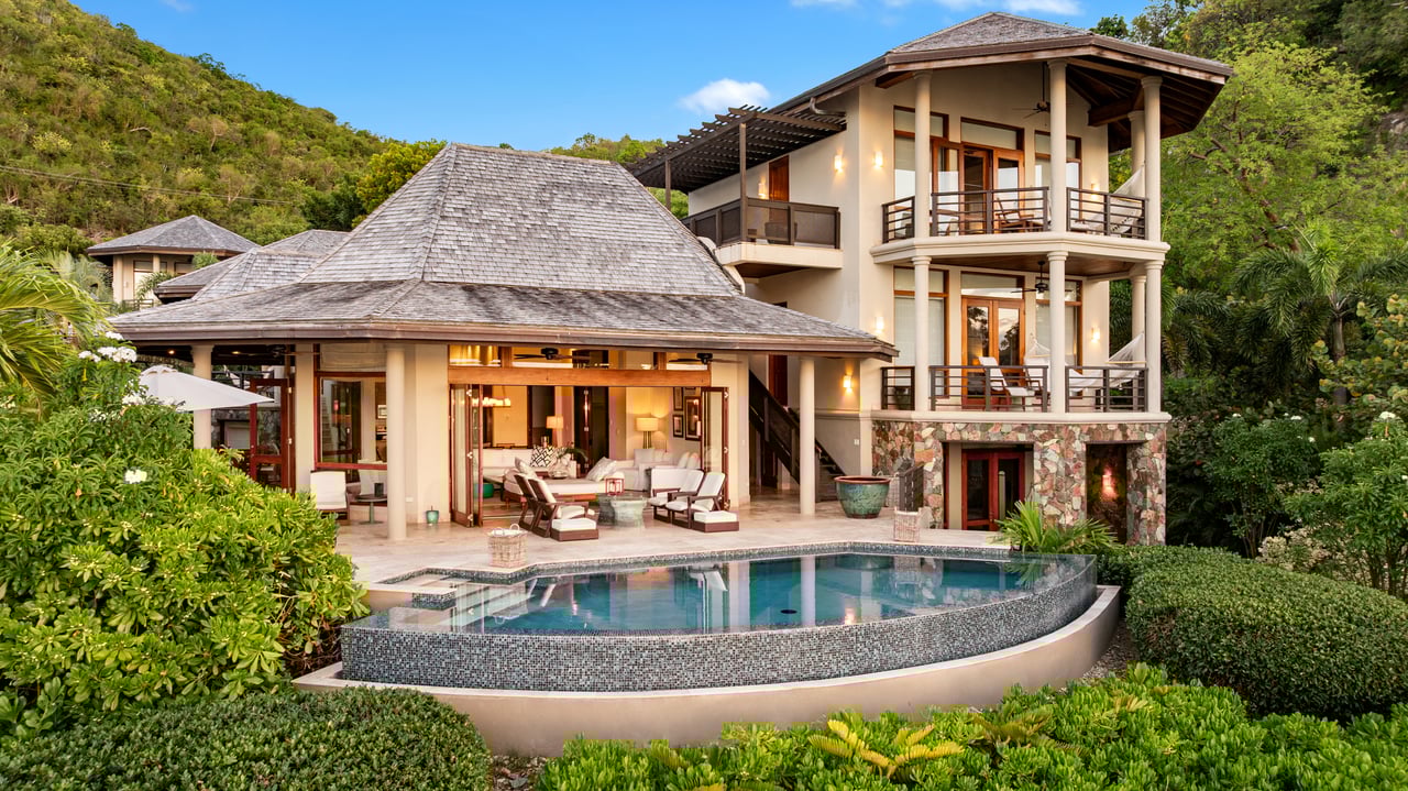 Aquamare Beachfront Villa