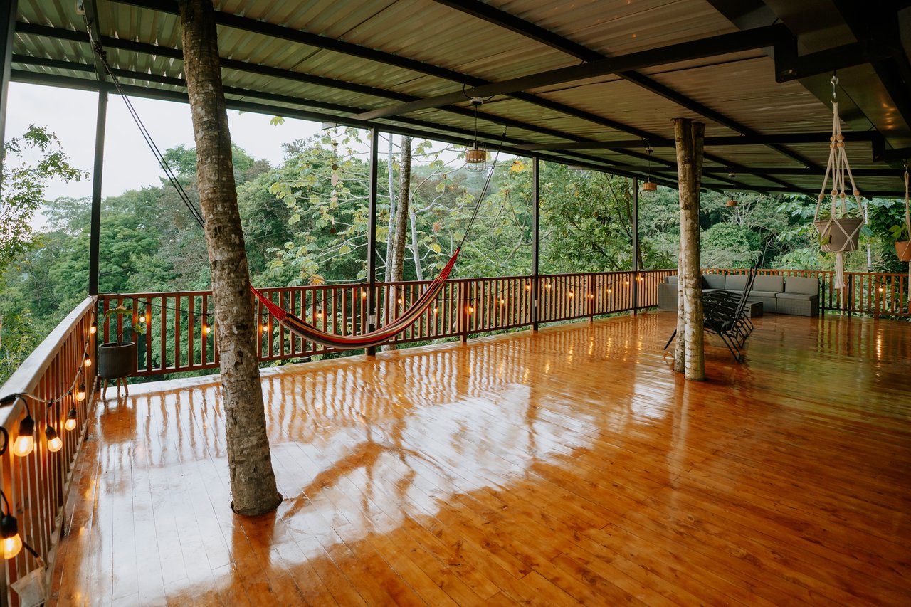 Ocean Peek Paradise Villa - 3 Bed - 1 Bath With a Pool in Hatillo