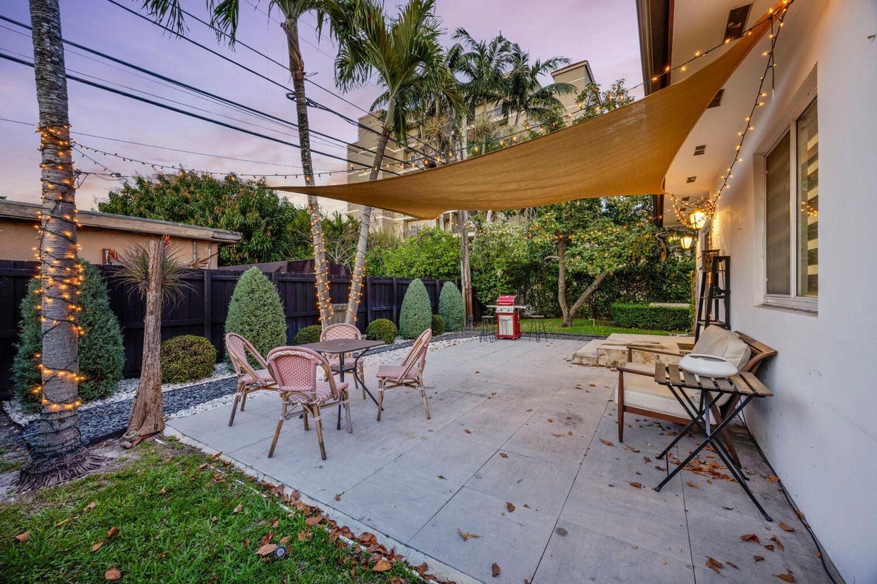 Convenient and Charming Coral Gables Retreat