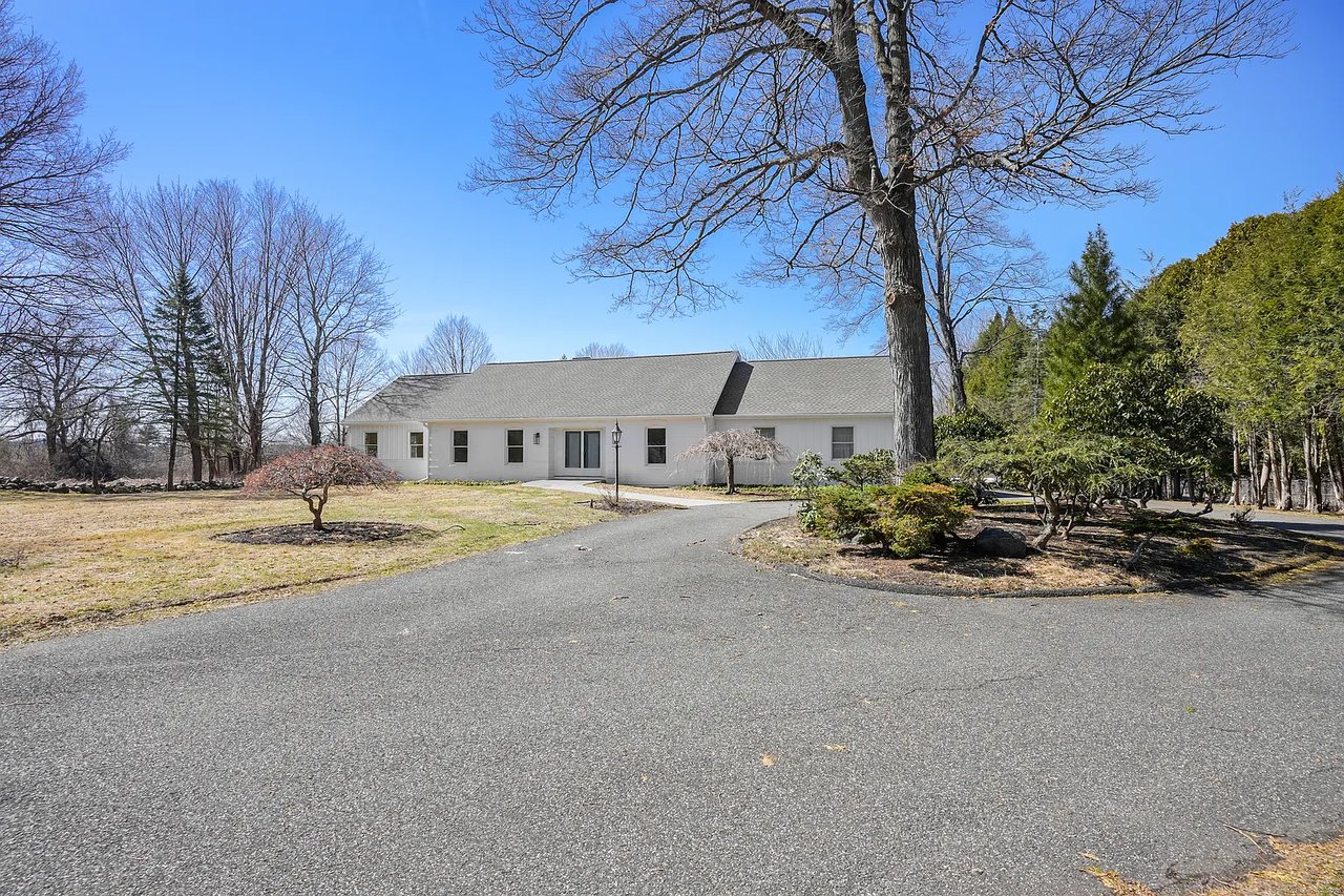 160 Old Hawleyville Rd