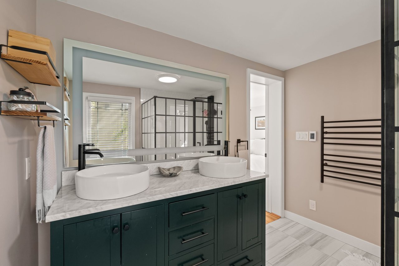 Crown Jewel of Jefferson Manor - 1/2 mile to Metro