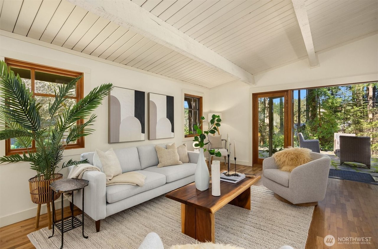 5551 NE Fletcher Landing