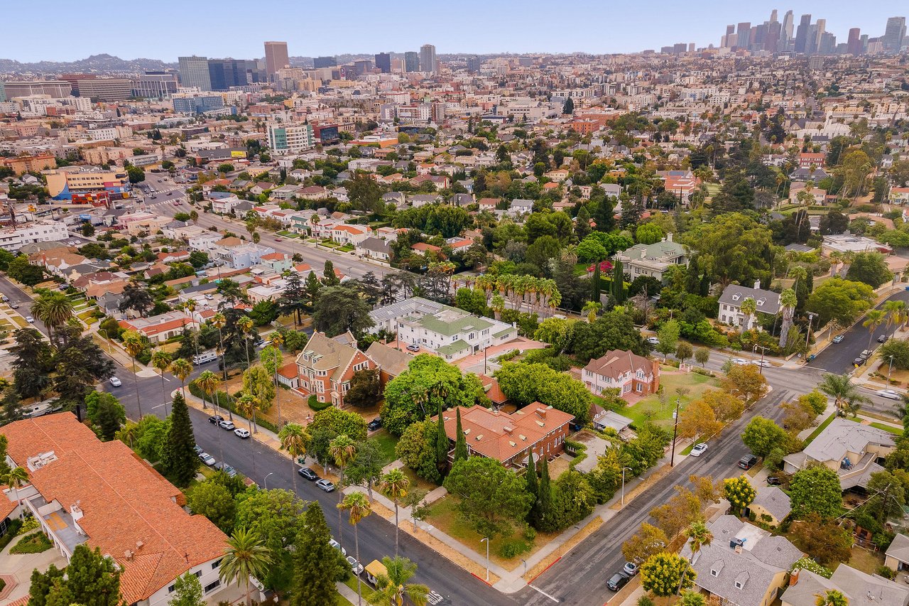 1130 Westchester Pl