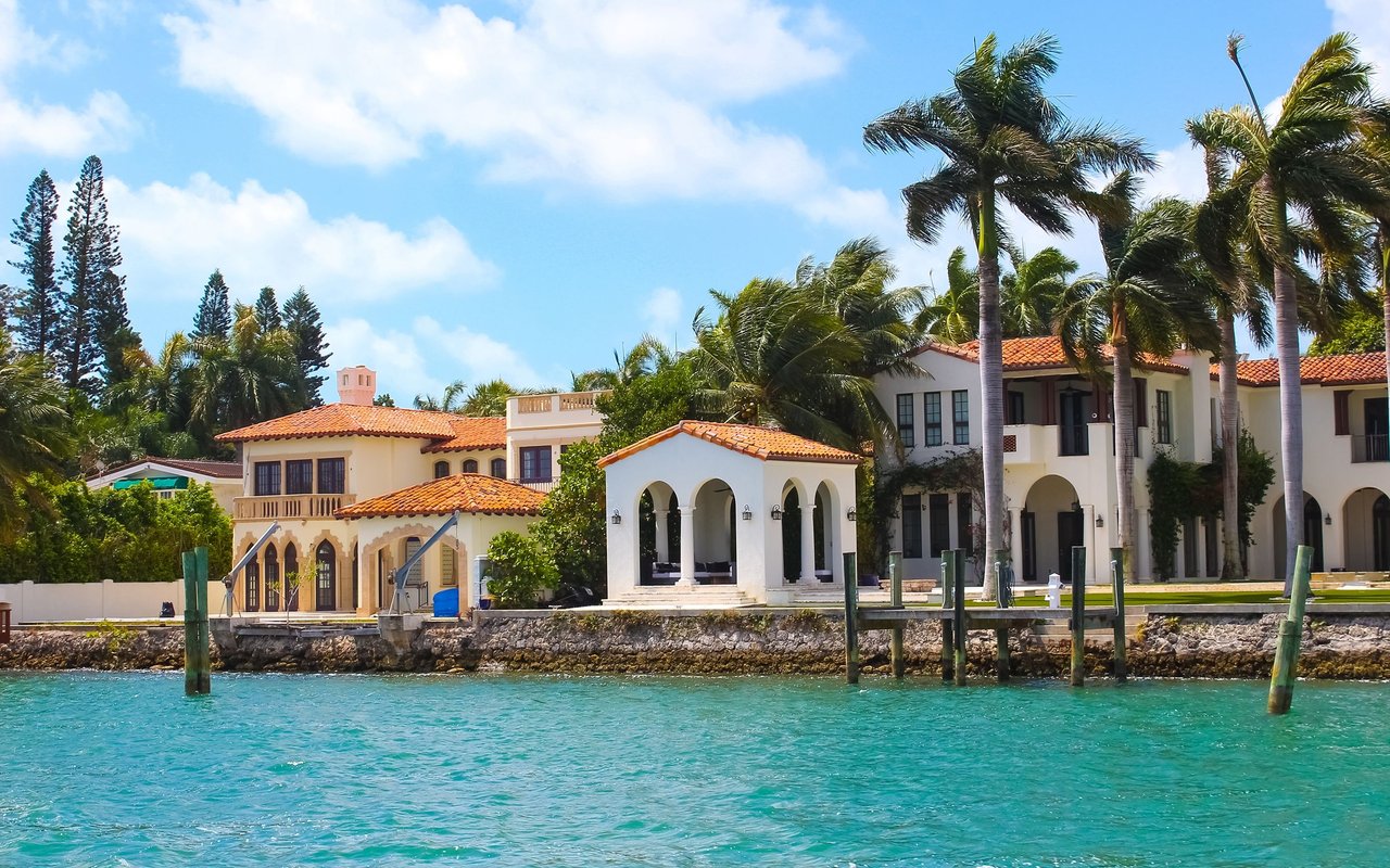 Bay Colony
