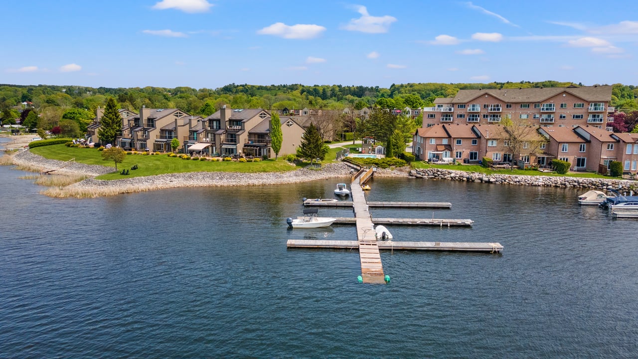 8 Beck Blvd #10, Penetanguishene