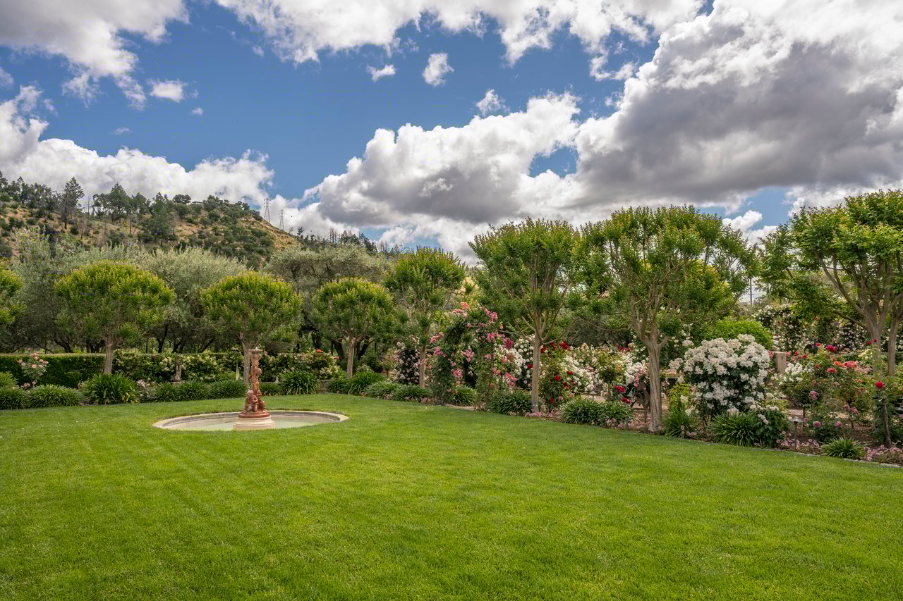 Mills Lane, St. Helena