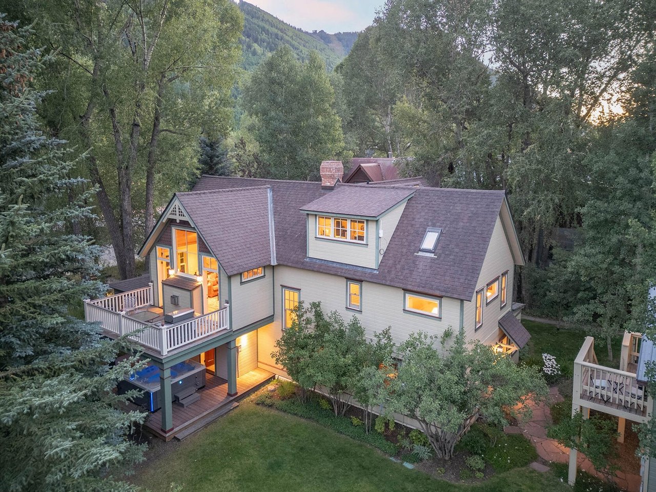 485 E Colorado Ave