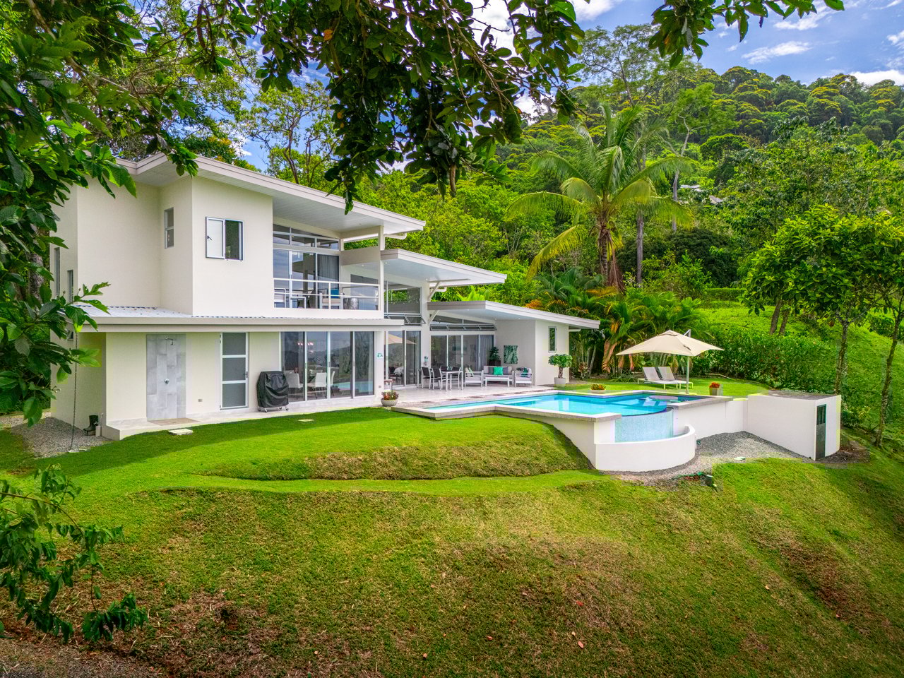 Villa Blü – An Elevated Oasis in Uvita, Jaw Dropping Views of the Whales Tail and Osa!