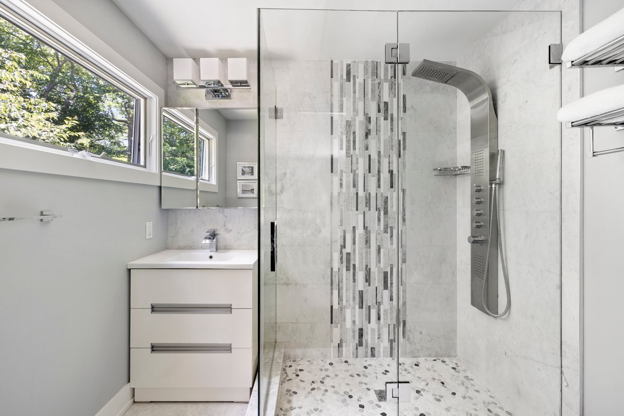 27 Landfall Road, East Hampton