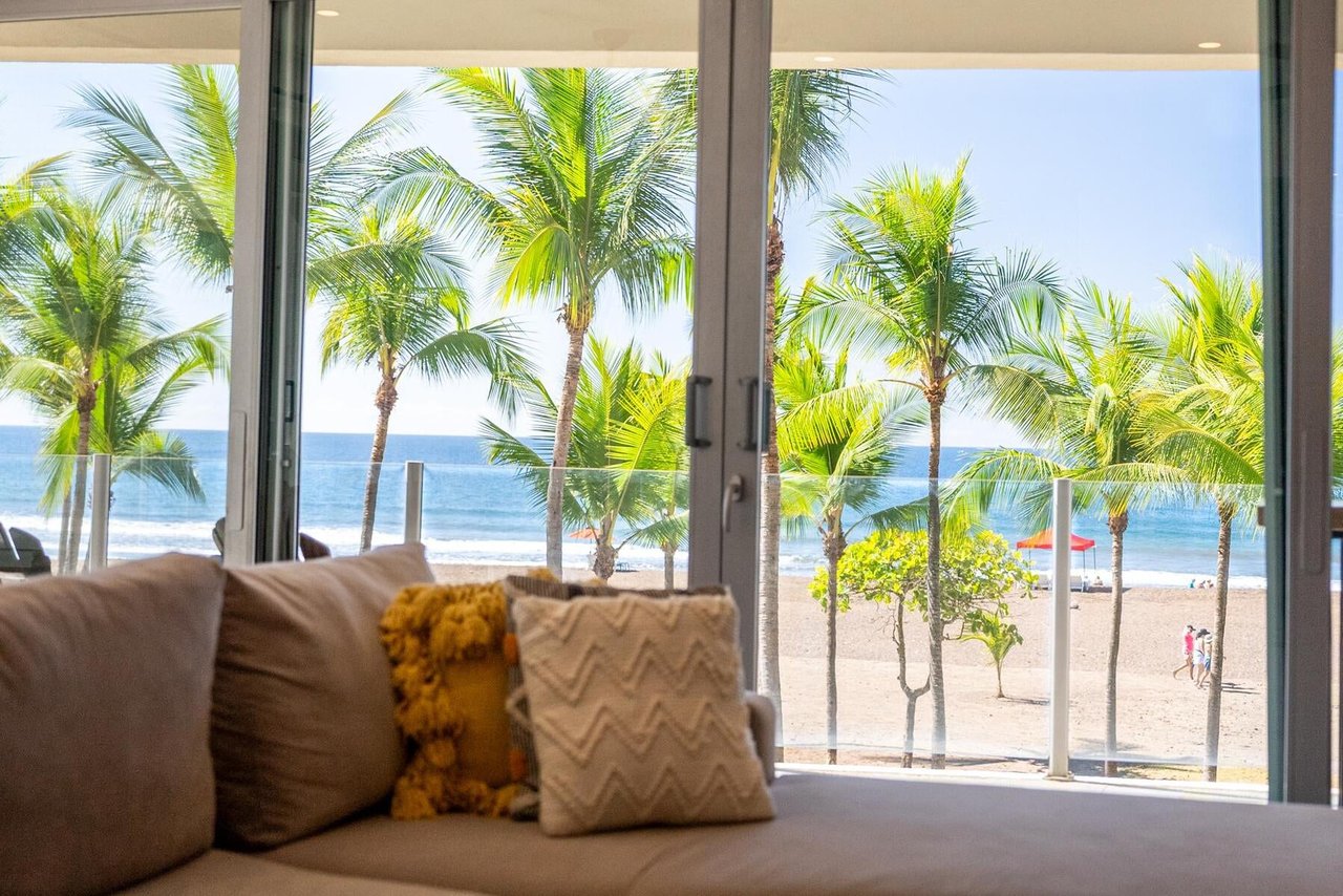 Remodeled Beachfront Condo, Jaco, Puntarenas