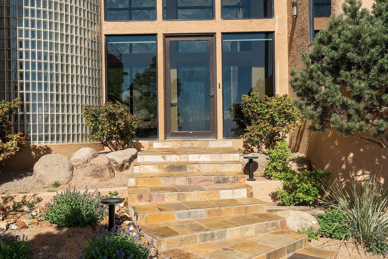 43 Rock Ridge Dr NE