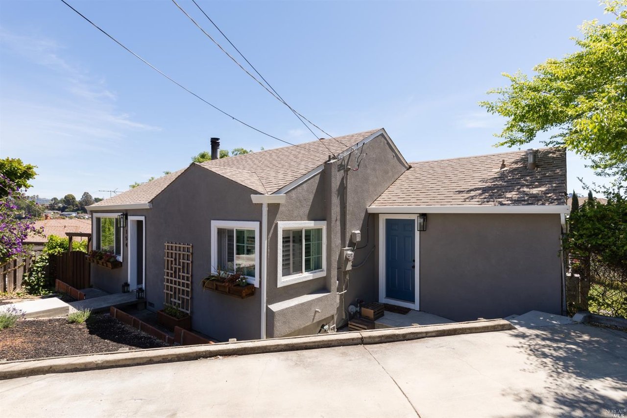 154 Renfrew Ct