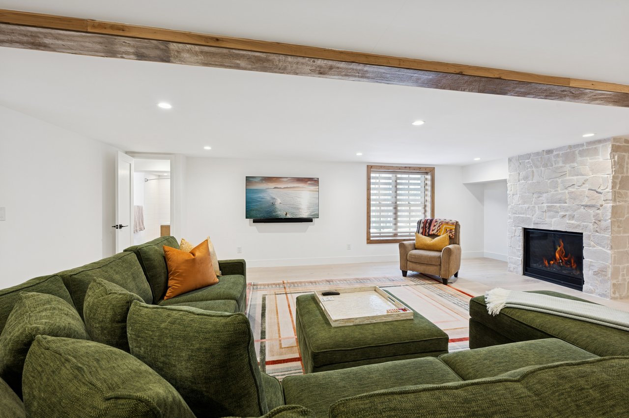 42 Mount Misery Drive