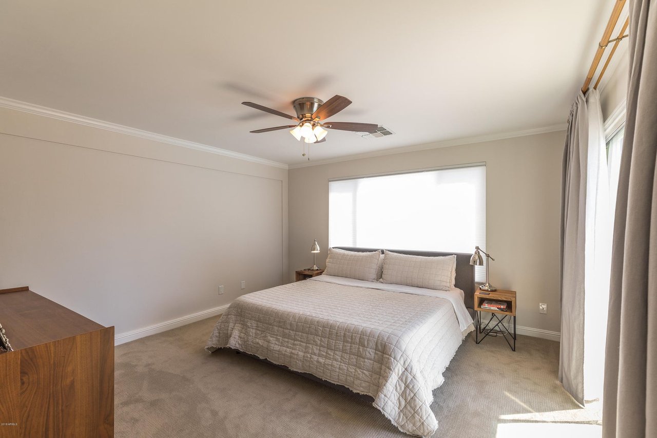 4009 E AVALON Dr