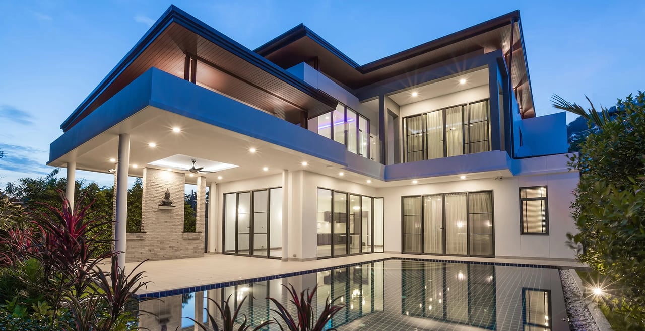 Is Luxury Real Estate a Strong Investment Opportunity Right Now?