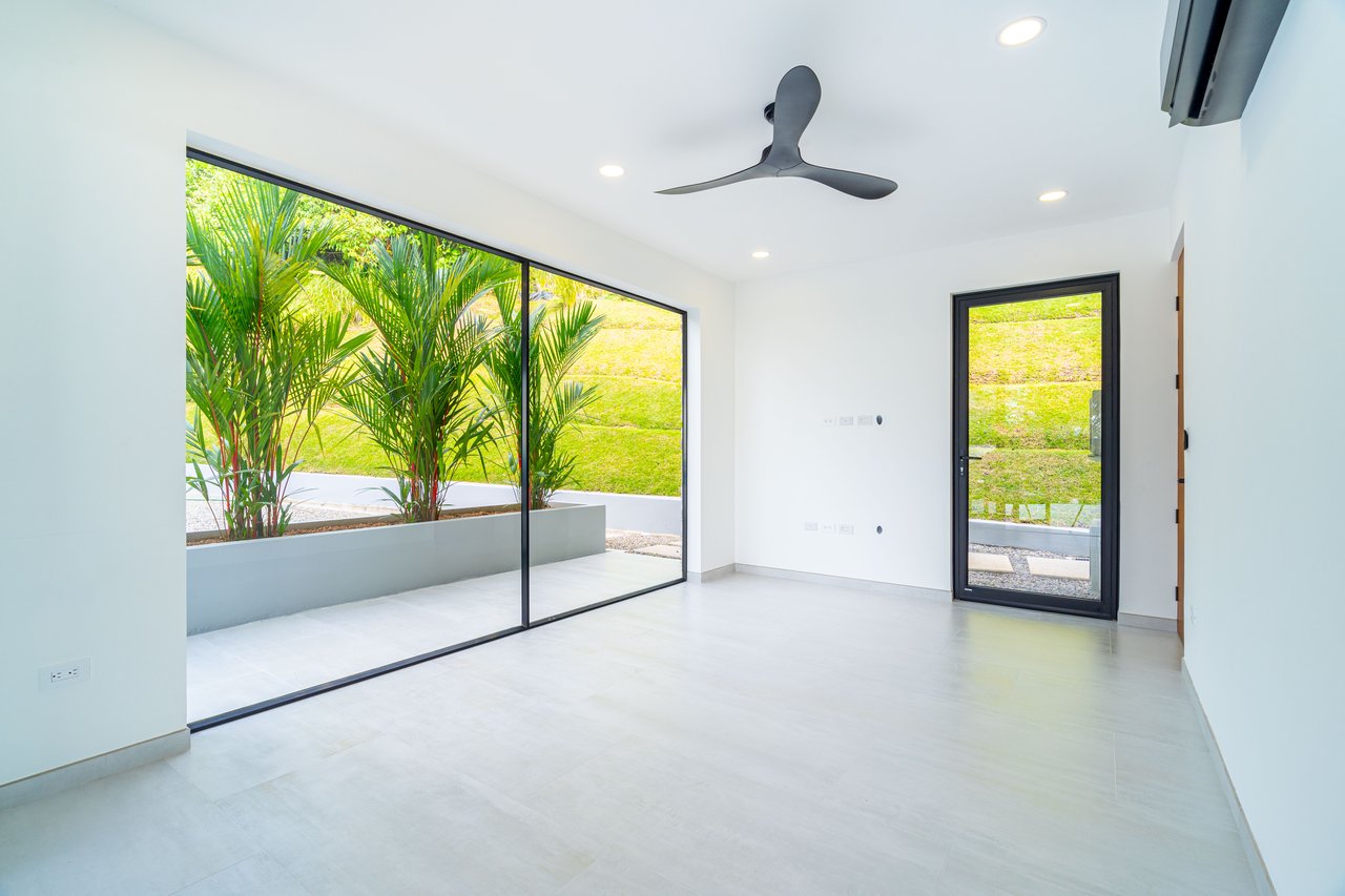 Luxury 4-Bed Home with Ocean & Jungle Views in Ojochal