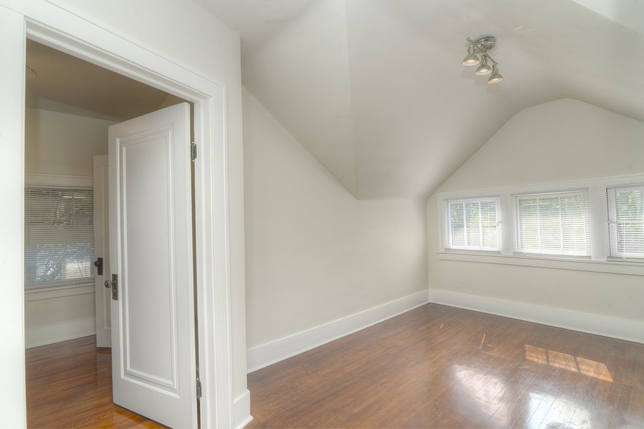 724 S 5th Street