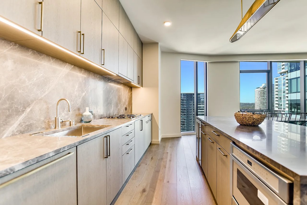 202 Nueces St #2506