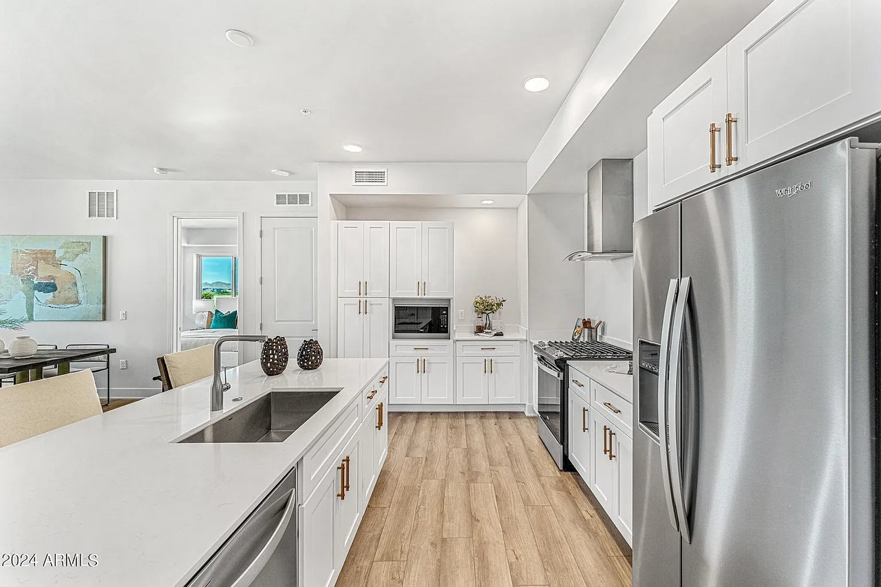 3131 N CENTRAL Avenue, 3012, Phoenix Unit: 3012