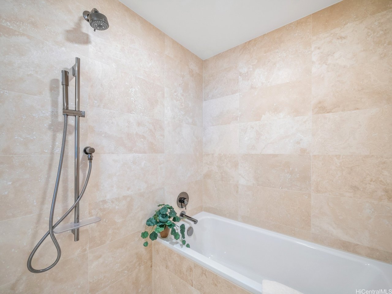 333 Ward Avenue #2106