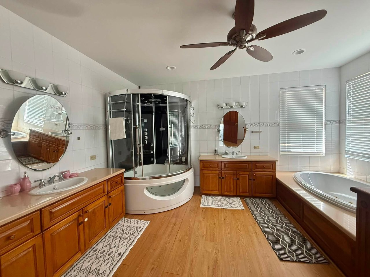 1152 Mount Healthy 3 Bedroom Apartment