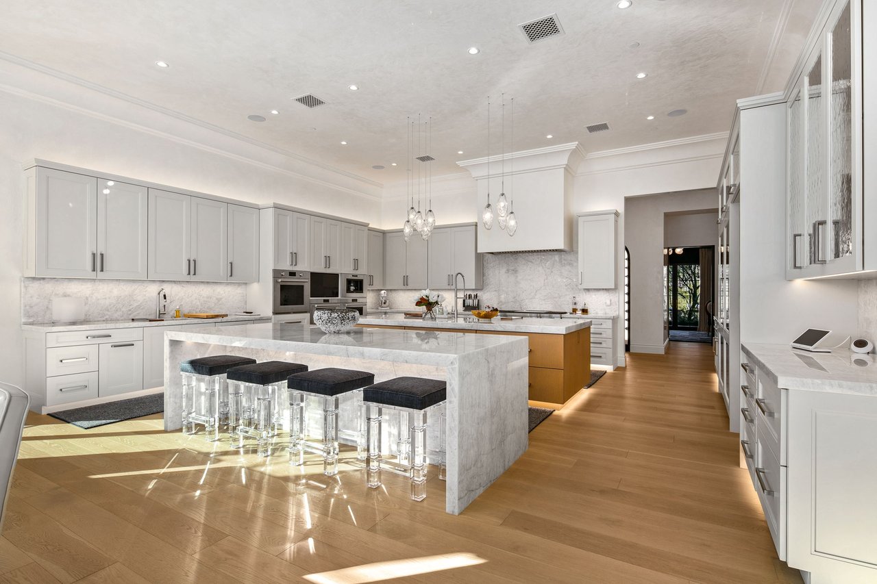 10927 E Windgate Pass Drive, 1519