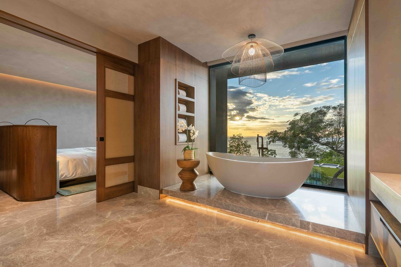 WALDORF ASTORIA RESIDENCES