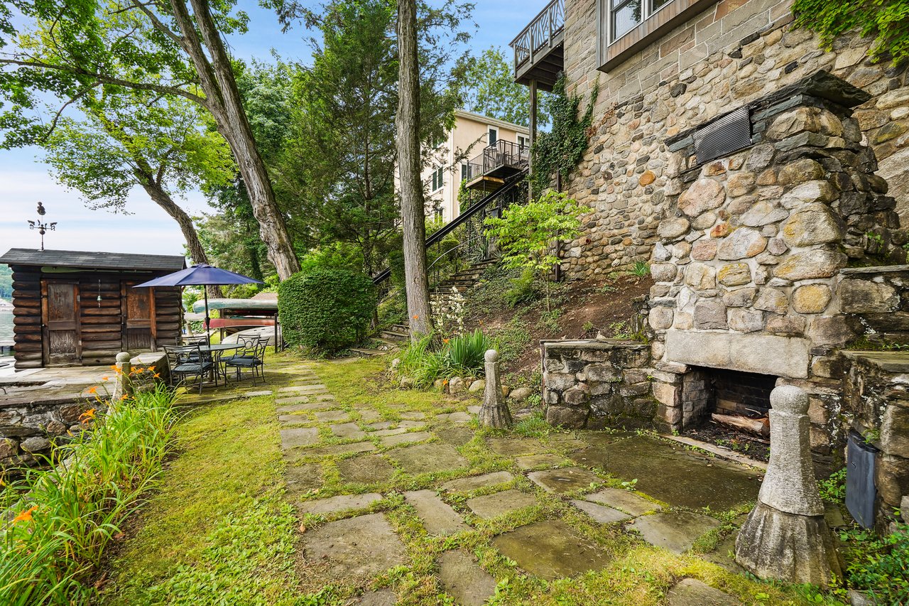 50 Cove Road