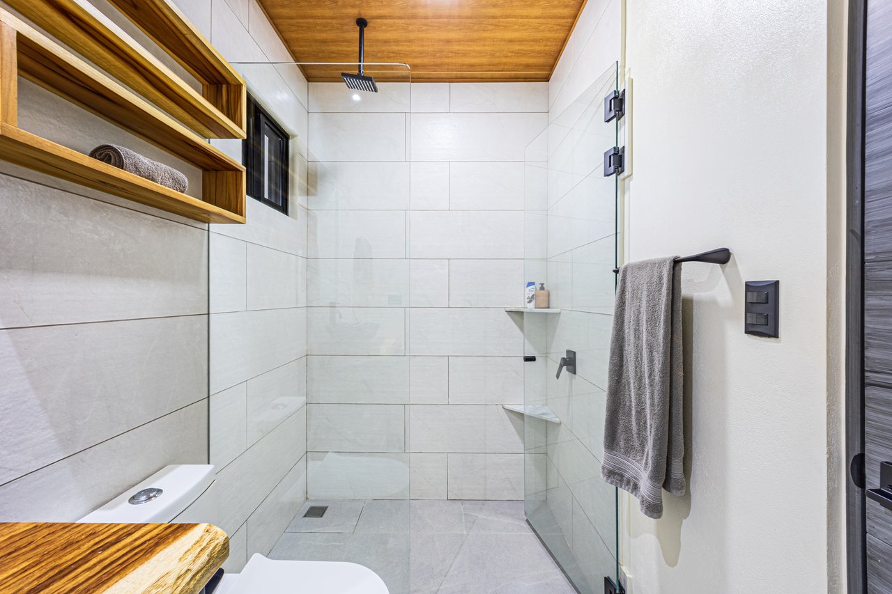 Casa Palma – Brand New Luxury 4BR/4.5BA Home with Stunning Sunset Views in Quepos
