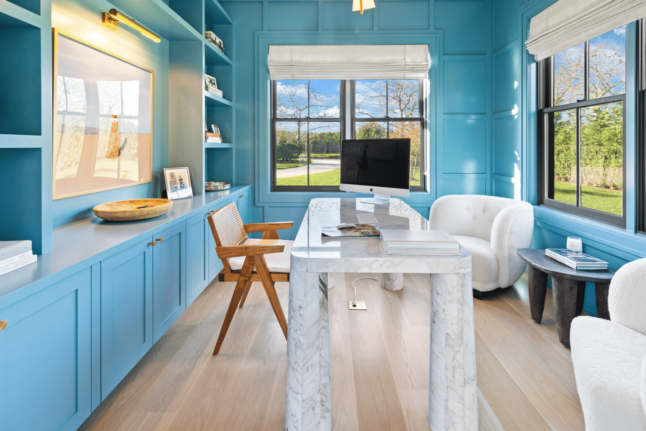 472 Edge of Woods Rd