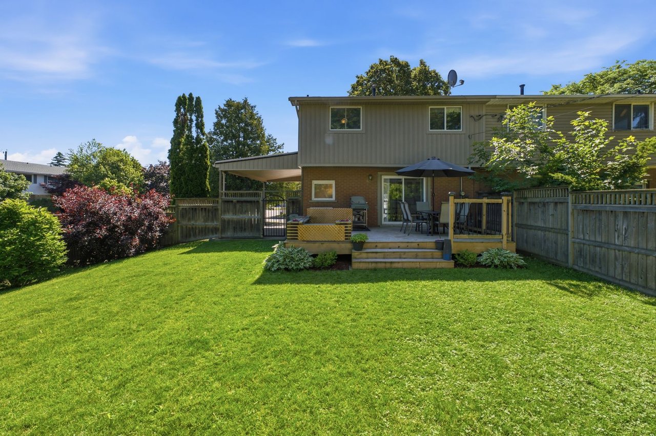 2 Wedgewood Ave