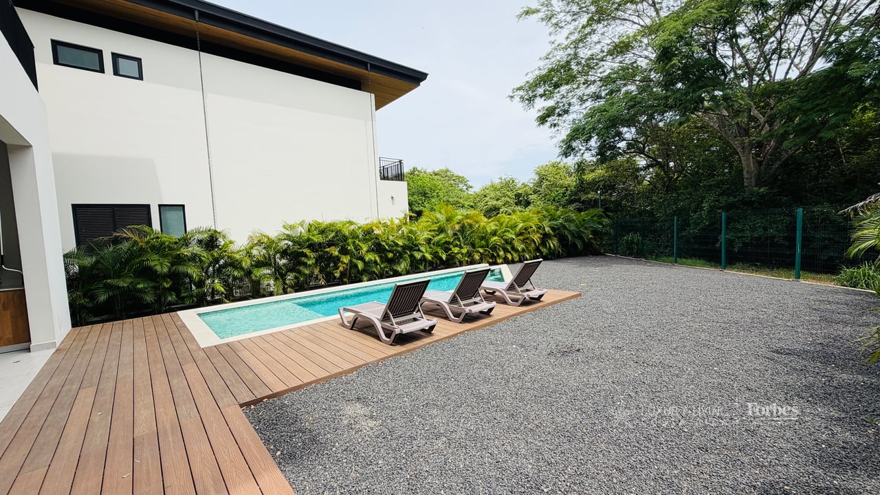 21479 - Luxury villa, 4 bedrooms, pool and excellent ROI for investors