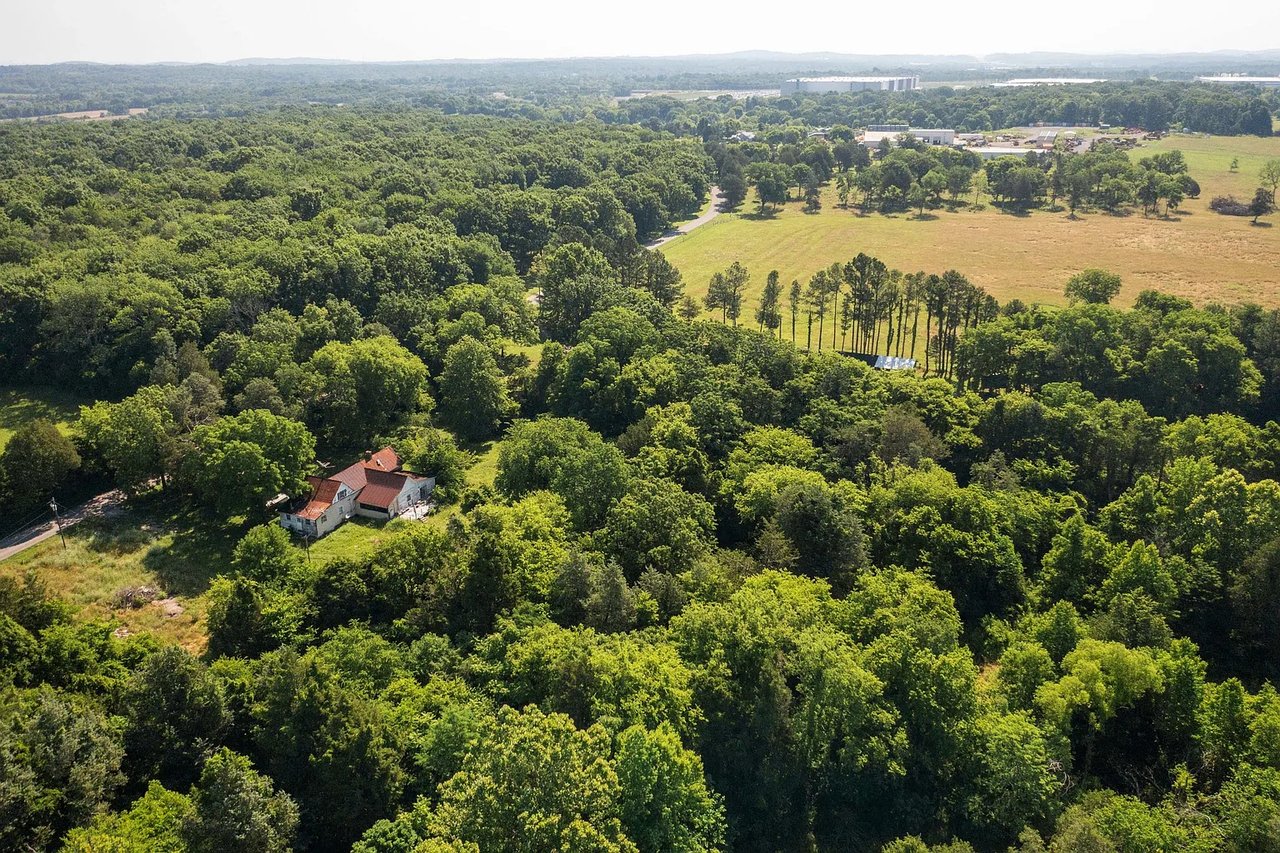 5224 Old Lebanon Dirt Rd