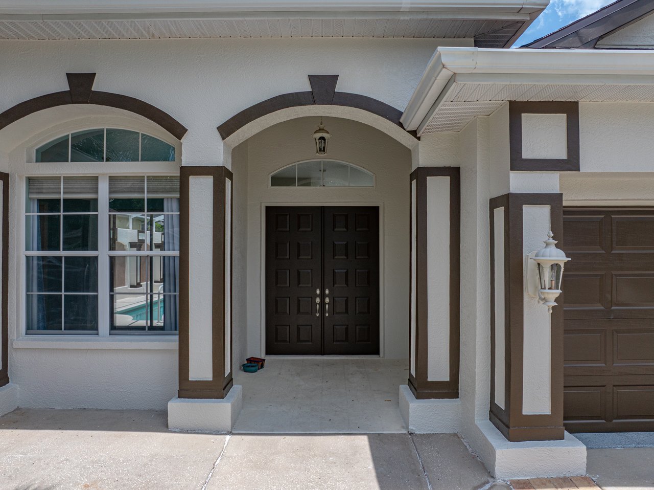 12333 WOODLANDS CIR