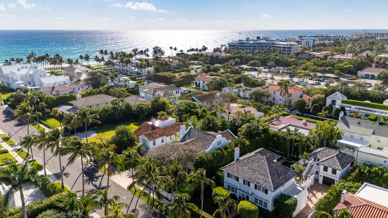 "Sea" Street Paradise