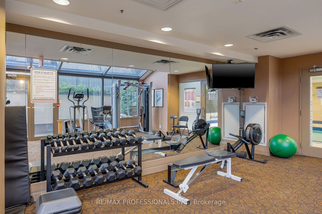 LOWER PENTHOUSE LUXURY 