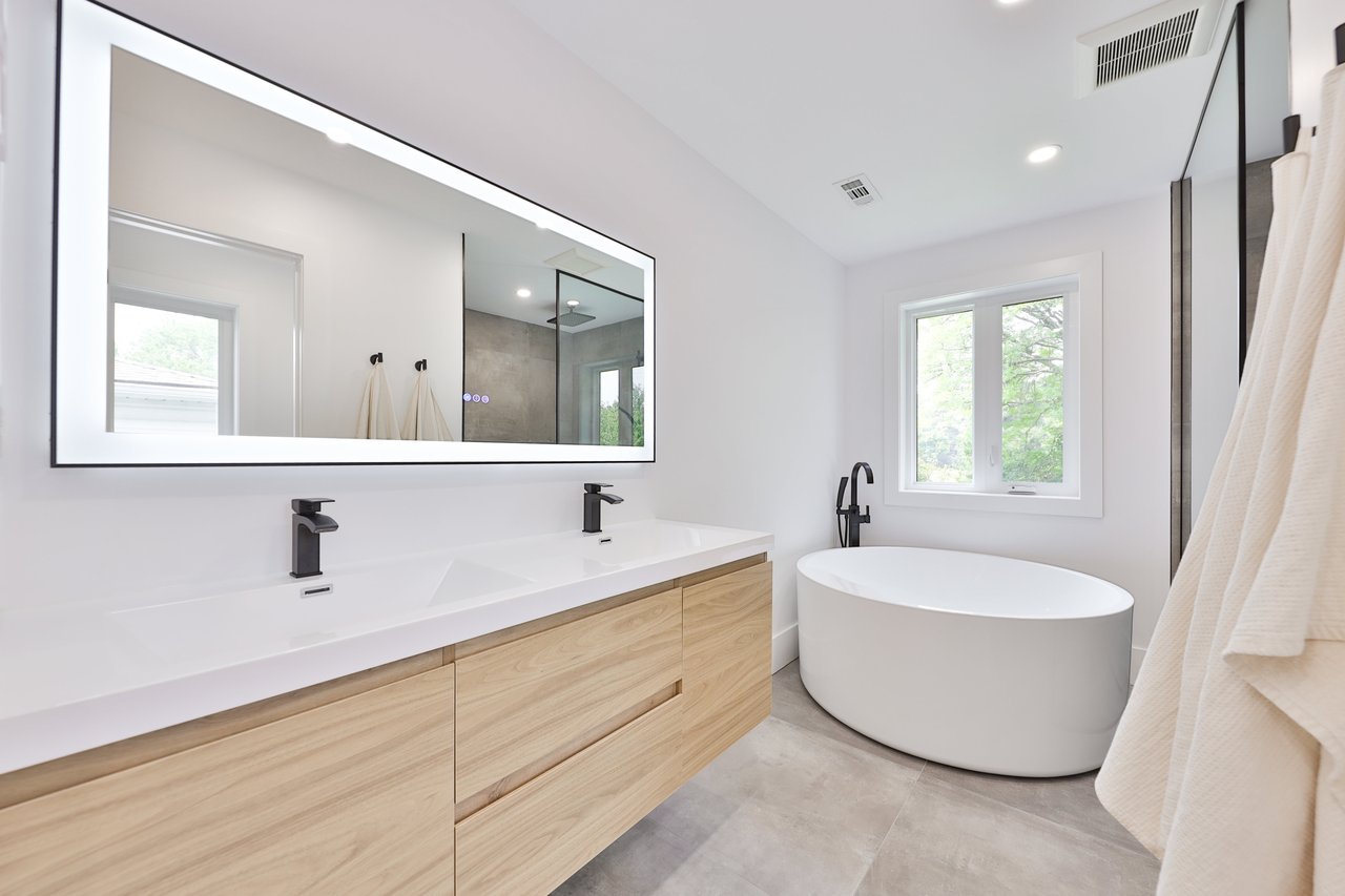 1506 Newlands Crescent, Burlington