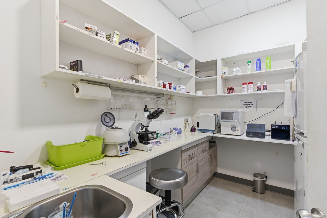 Vet Clinic | Prime Commercial Property & Veterinary Clinic For Sale