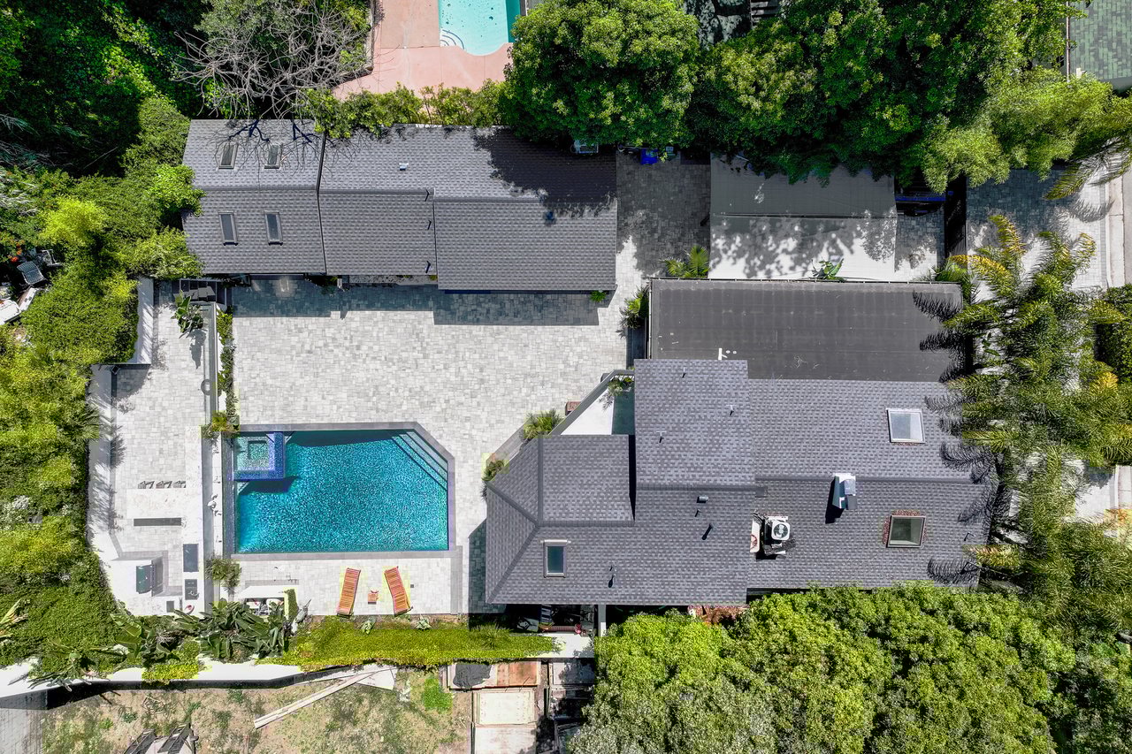 1750 N Beverly Glen Blvd