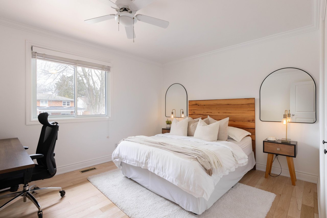 4456 Hawthorne Drive, Burlington, ON L7L 1G5