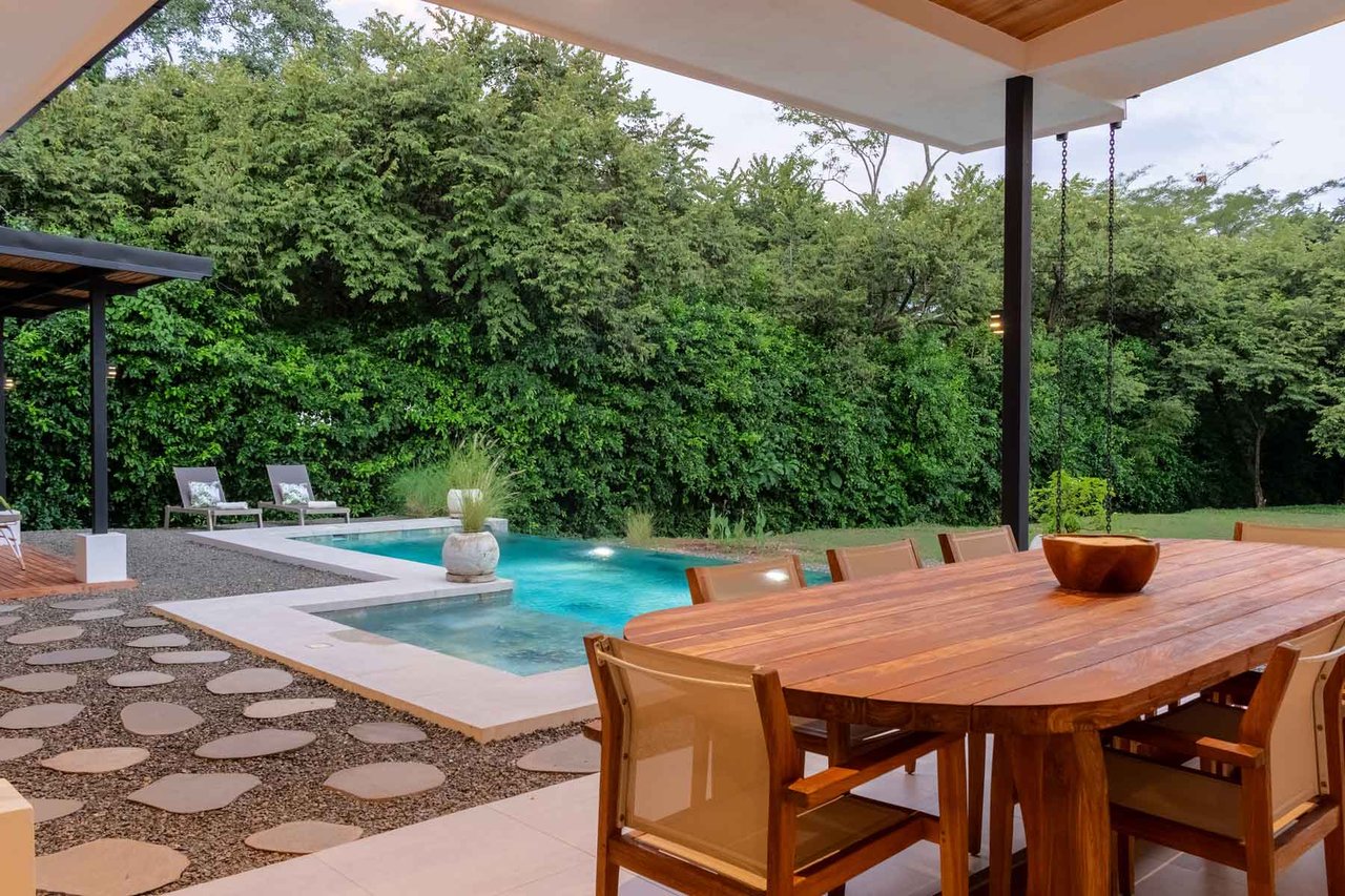 Casa Bromelia Dorada | Stylish 3-Bedroom Home with Pool in Nature-Lovers’ Paradise