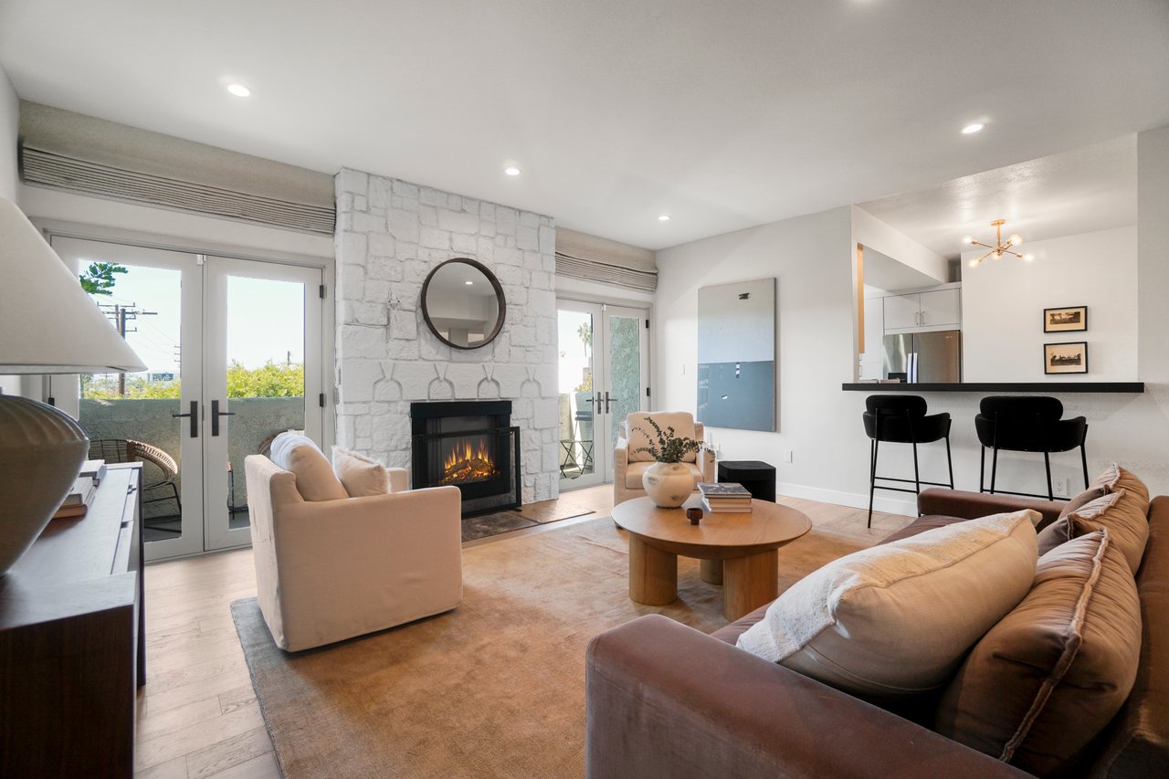 166 S Hayworth Ave APT 201, Los Angeles, CA 90048